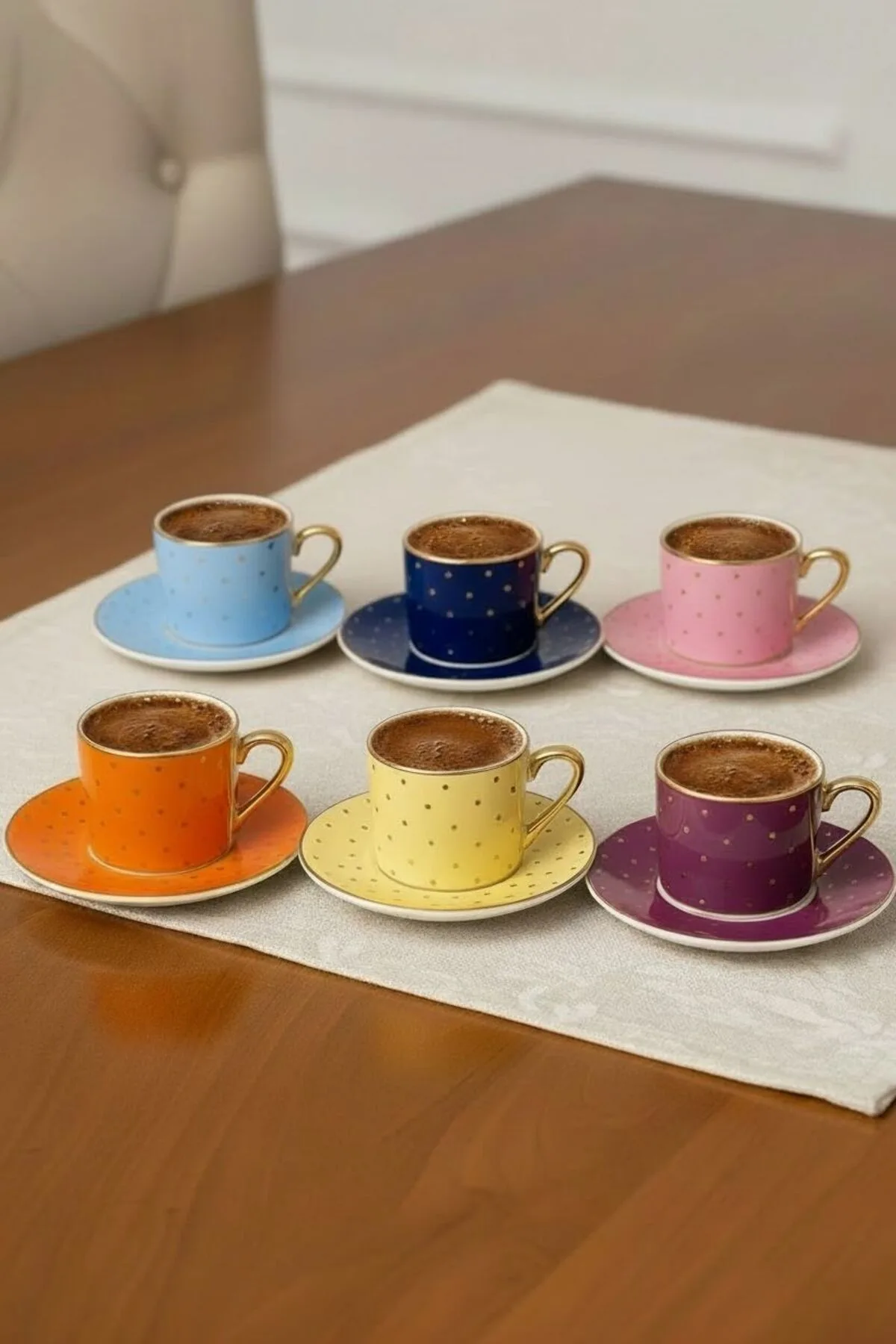 Kosova Puantiyeli 6 Kişilik Kahve Fincanı Takımı | Renkli ve Dekoratif Sunum Seti
