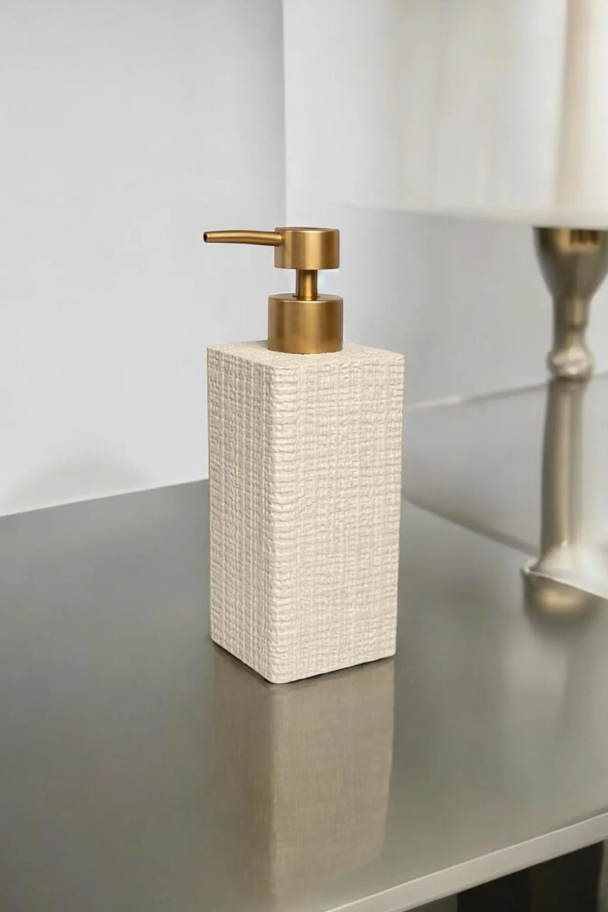 Taş Görünümlü 430 ml Sıvı Sabunluk – Modern Tasarım Şık Banyo Sabunluğu