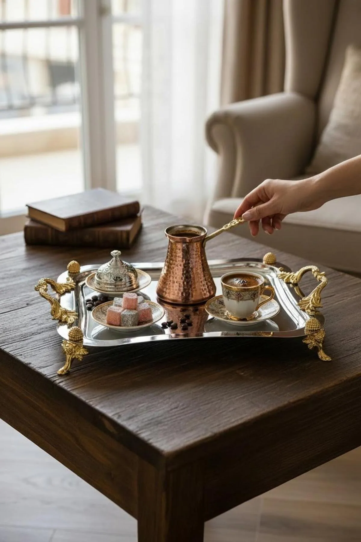 Varak Detaylı Aynalı Ayaklı Kare Tepsi | Dekoratif Sunum ve Servis Tepsisi Gümüş