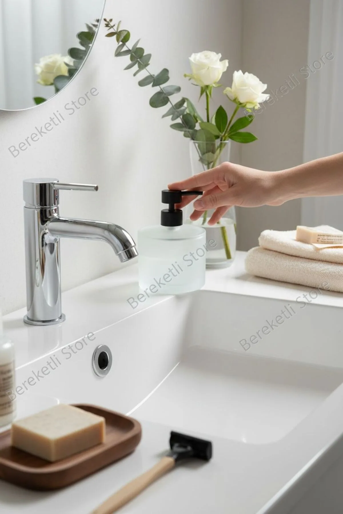 Premium Sıvı Sabunluk | Modern Tasarım | Dayanıklı Beyaz