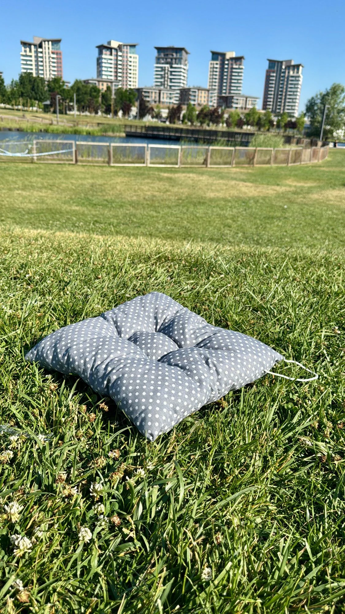Puantiyeli Kare Sandalye Tabure Minderi | Yumuşak Dolgulu Mutfak Balkon Bahçe Minderi